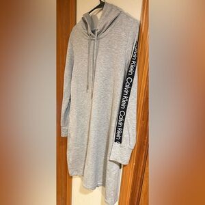 Calvin Klein Heather Gray Crewneck Sweatshirt Size Medium